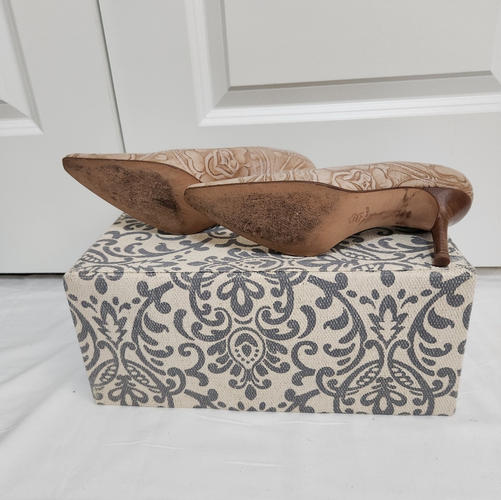 Vintage Isaac Mizrahi Tan Women's Pumps - Picture 6 of 7